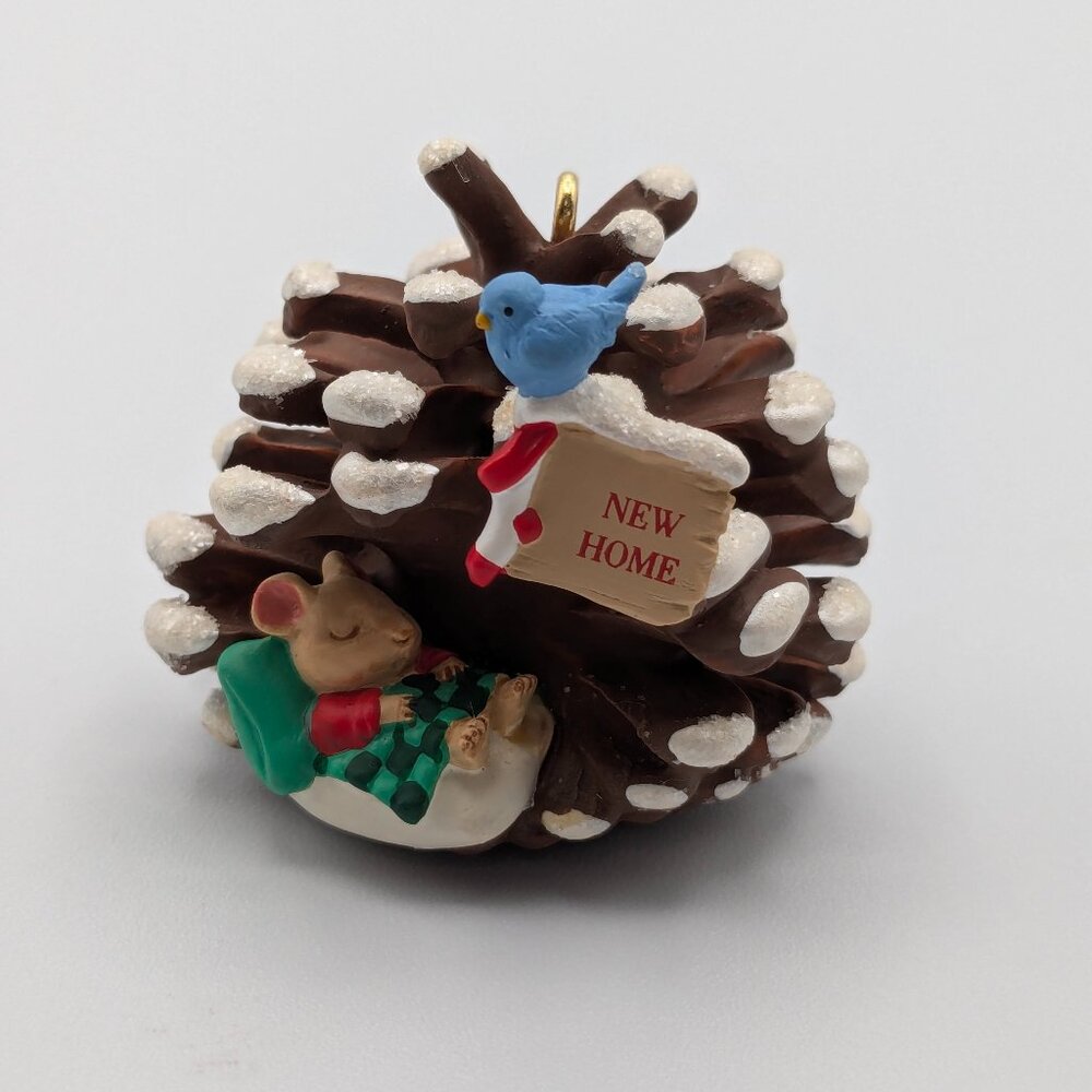 Hallmark Keepsake New Home 2000, Mouse Pinecone Home Vintage Christmas Ornament